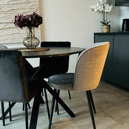 Apartamento Przy Bulwarze - By The River Breslavia Exterior foto